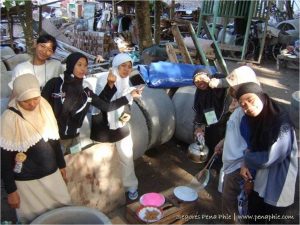 aktivitas dapur posko