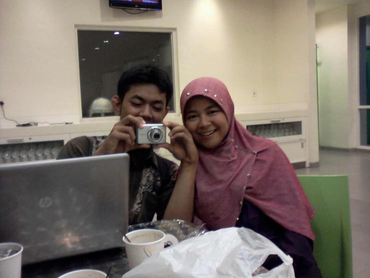 Tuan Ari dan Nyonya Arina